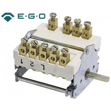 Comutator, selector cu 5 pozitii 0-1-2-3-4, contacte 32 A, ax 6x4,6 mm - 300075