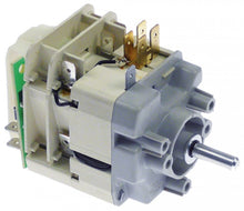 Timer 120 min, 4 contacte 16 A, 250 V, ax ø 6 x 4,6 mm, cu sonerie, Invensis EM 6625 - 350154