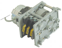 timer run-time 135s chambers 3 engines 1 230V motor type M48L ATS CDC manuf. no. 4803 / DTP130