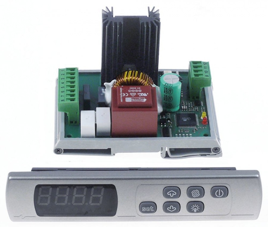speed controller voltage input 230V/50Hz max. 5 A load current 5 A relay 5 A