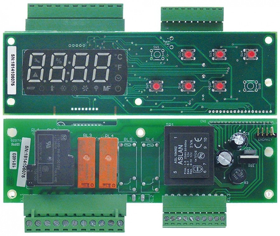 controler digital EVCO tip EVX003N7XXBXX02 dimensiuni de montaj 155x45mm 230V tensiune AC NTC